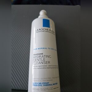LA ROCHE-POSAY HYDRATING GENTLE CLEANSER